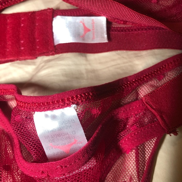 Bra (L) and Panty (M) set - Picture 3 of 5